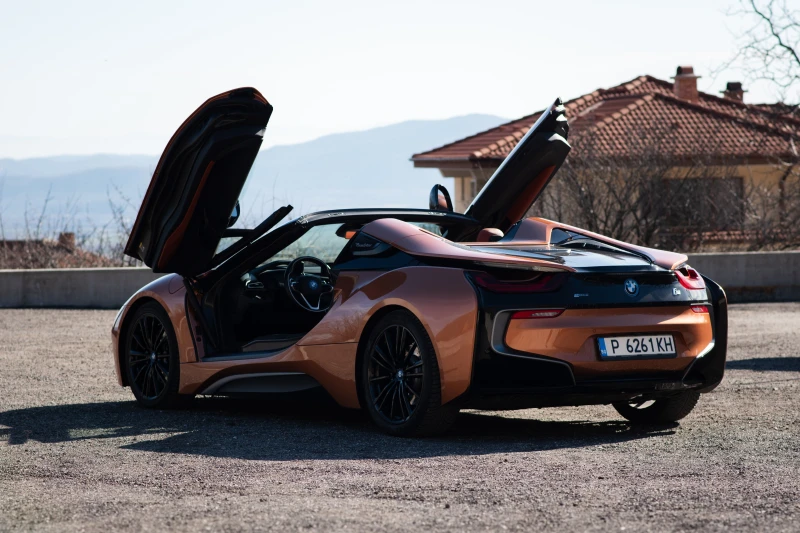 BMW i8 Roadster 1 of 200, снимка 9 - Автомобили и джипове - 49415917