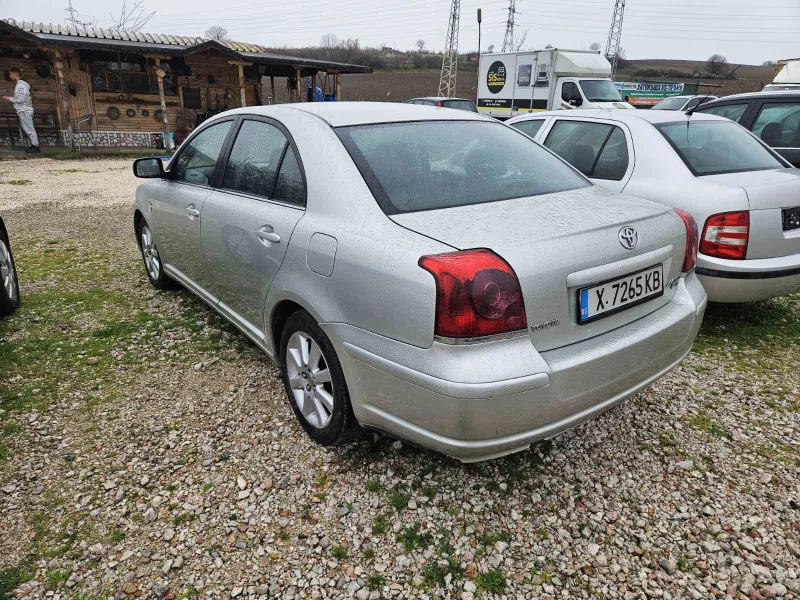 Toyota Avensis, снимка 3 - Автомобили и джипове - 49541759