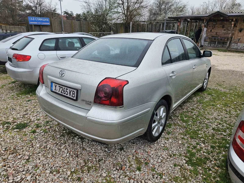 Toyota Avensis, снимка 4 - Автомобили и джипове - 49541759