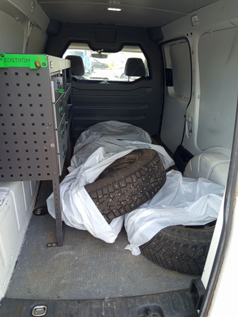 VW Caddy Maxi, 2.0 diesel, automatic, 1 собственик, снимка 9 - Автомобили и джипове - 51926810