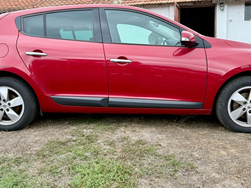 Renault Megane Renault Megane 1.6i, 101 к.с., 2009 г.   100 000 к, снимка 3 - Автомобили и джипове - 51752774