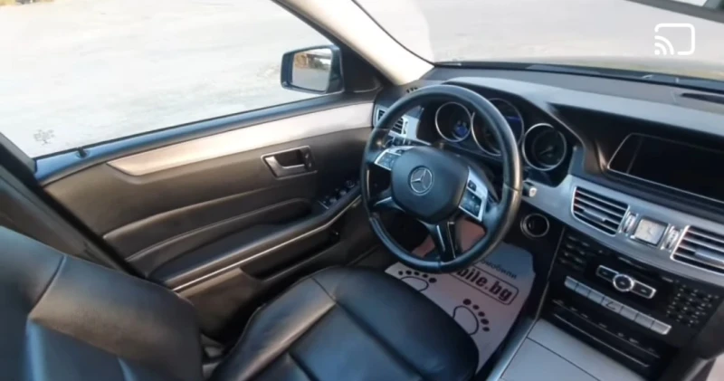 Mercedes-Benz E 220  FACELIFT FUL LED, снимка 4 - Автомобили и джипове - 53122955