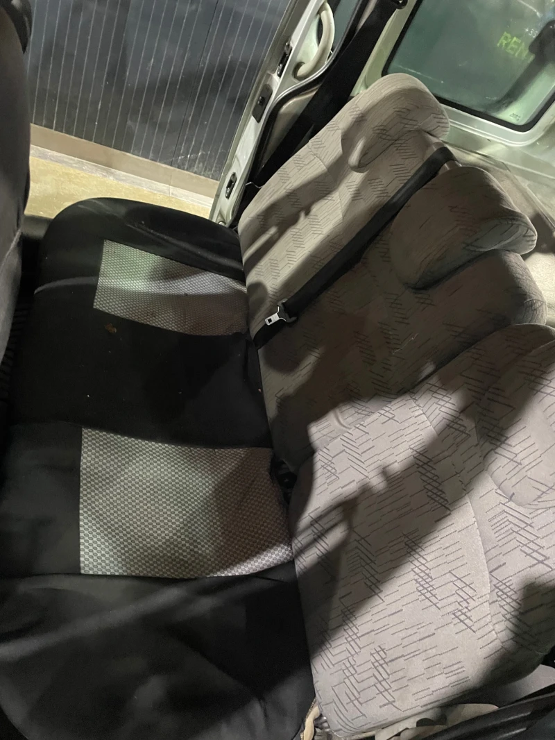 Renault Kangoo 1.5 dci в добро състояние, снимка 6 - Автомобили и джипове - 52381024