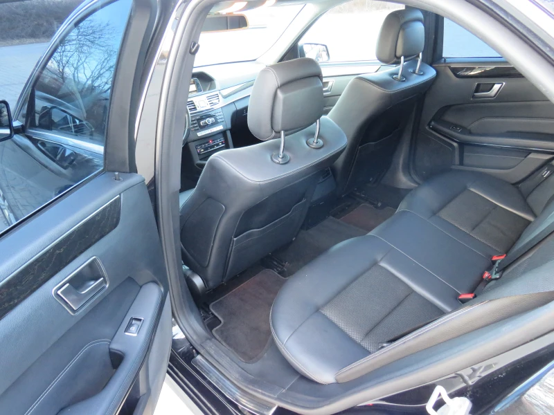 Mercedes-Benz E 200 CDI * АВТОМАТИК РЕГИСТРИРАН NAVI* , снимка 10 - Автомобили и джипове - 53353035