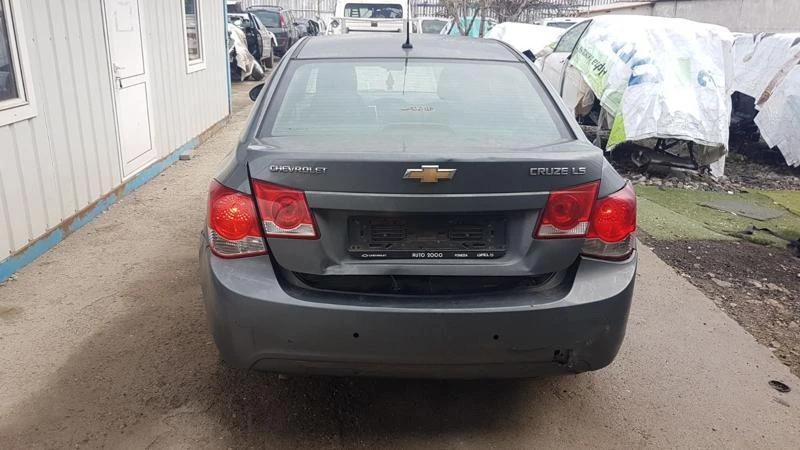 Chevrolet Cruze 1.6 16V и 2.0 D - изображение 5