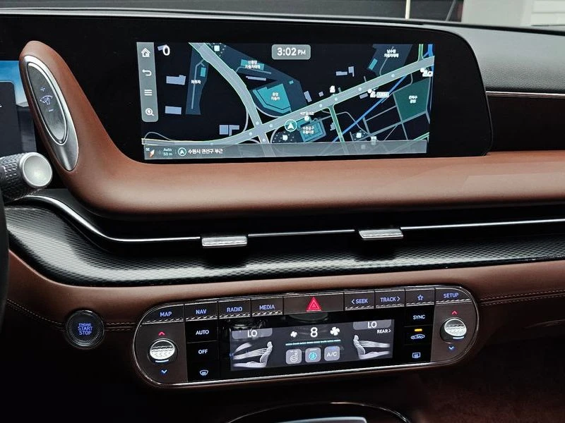 Genesis G90 3.5 Automatic, снимка 12 - Автомобили и джипове - 55606179