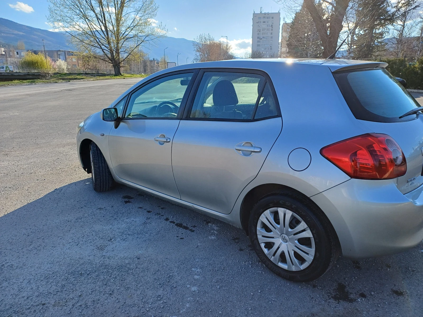 Toyota Auris  - изображение 5