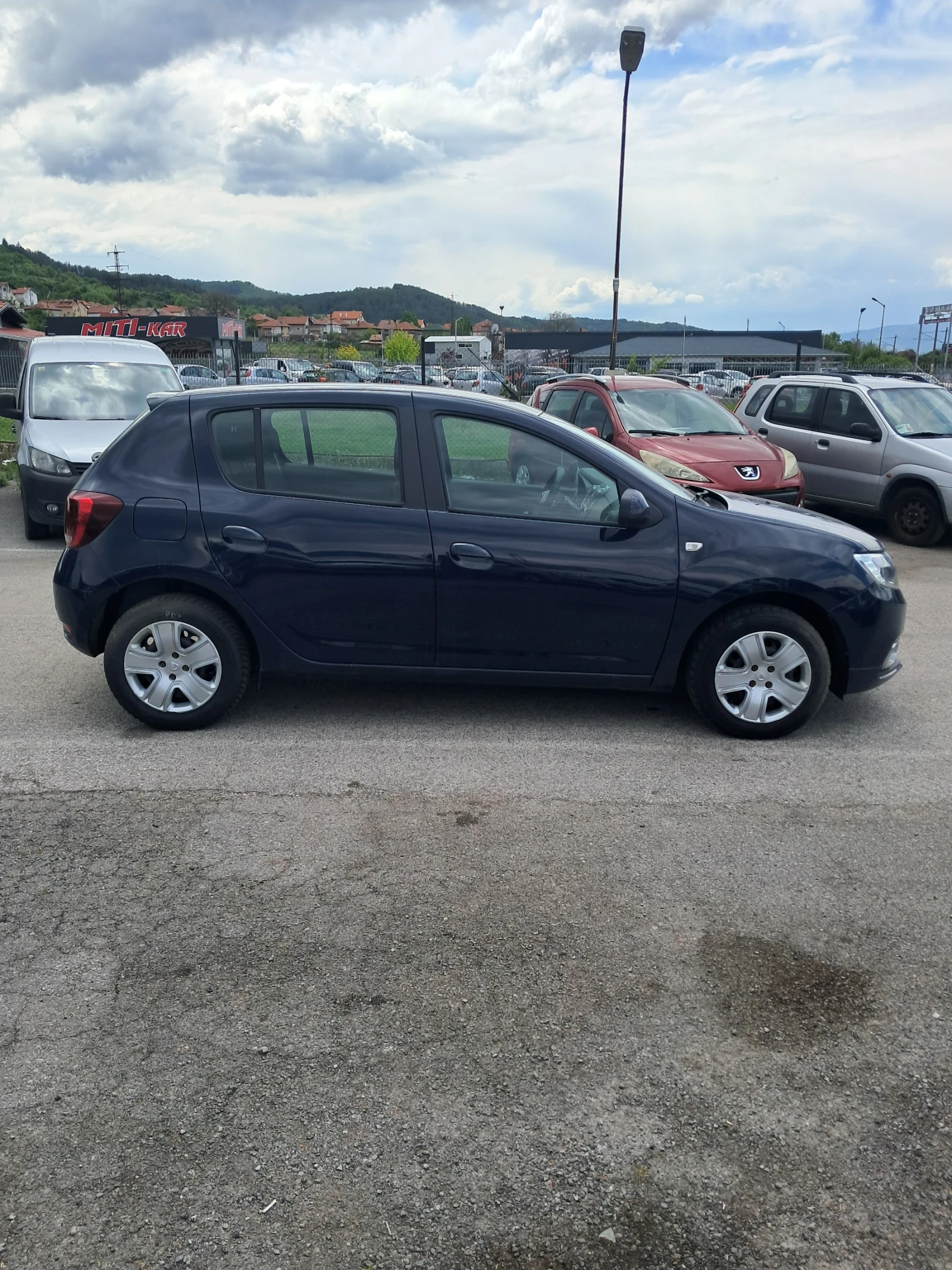 Dacia Sandero  - изображение 7