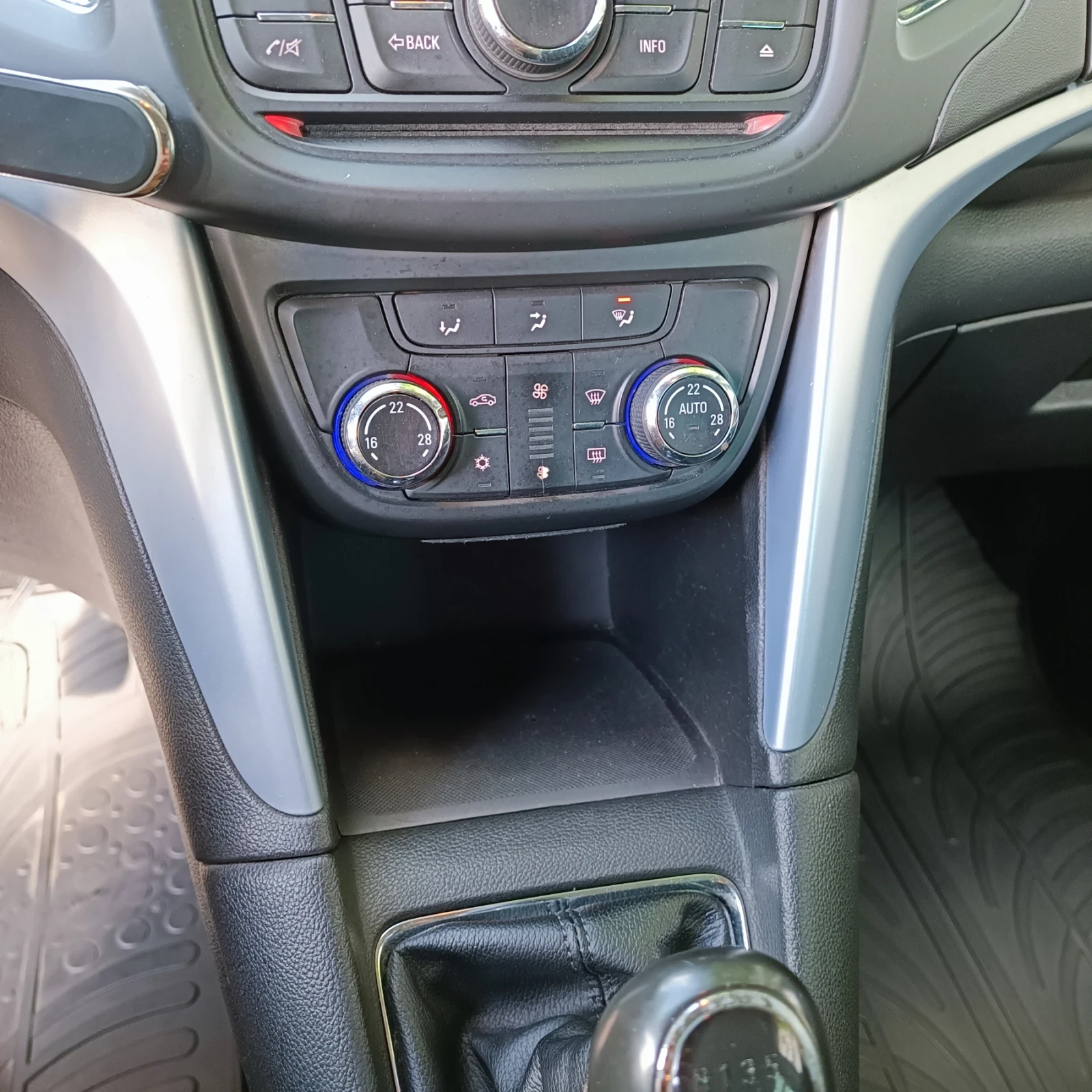 Opel Zafira  - изображение 10