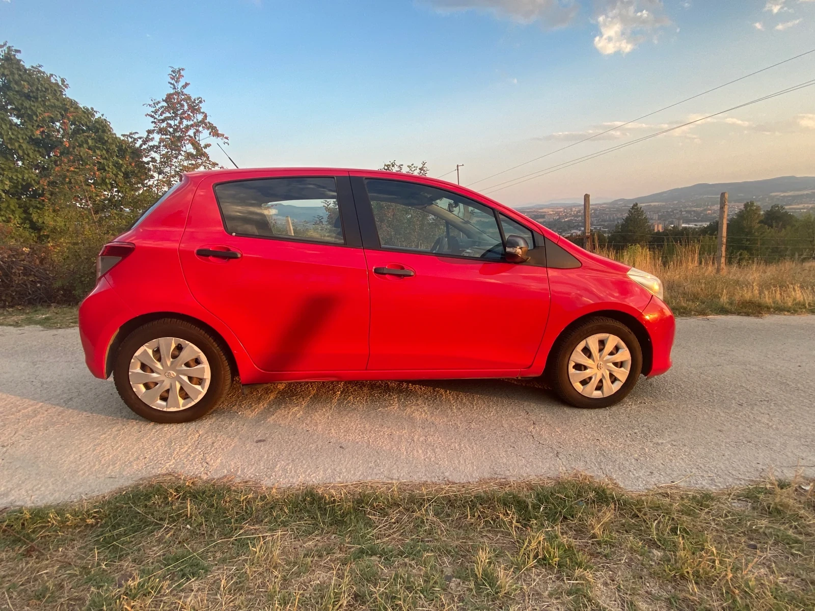 Toyota Yaris  - изображение 2