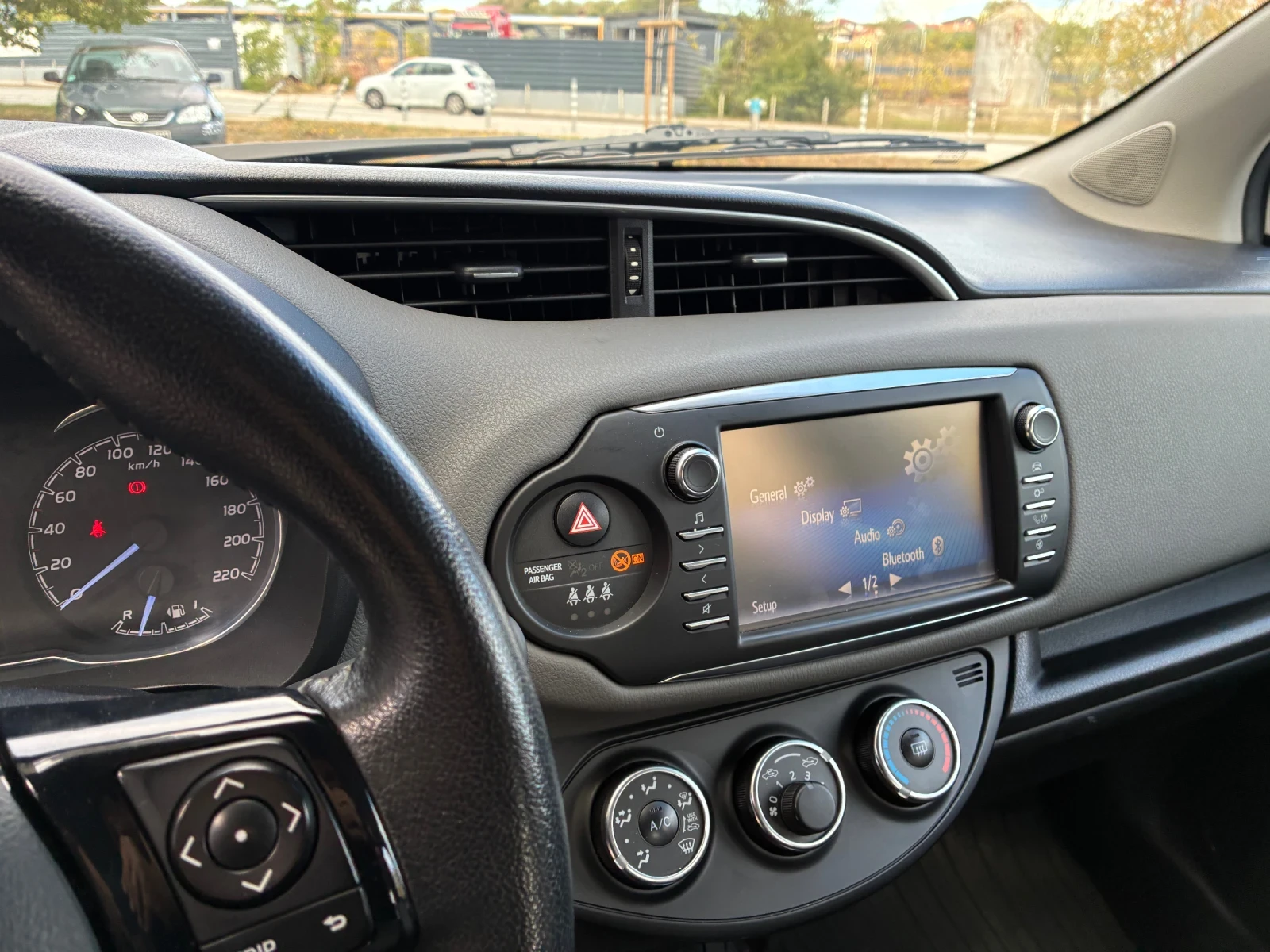 Toyota Yaris  - изображение 10