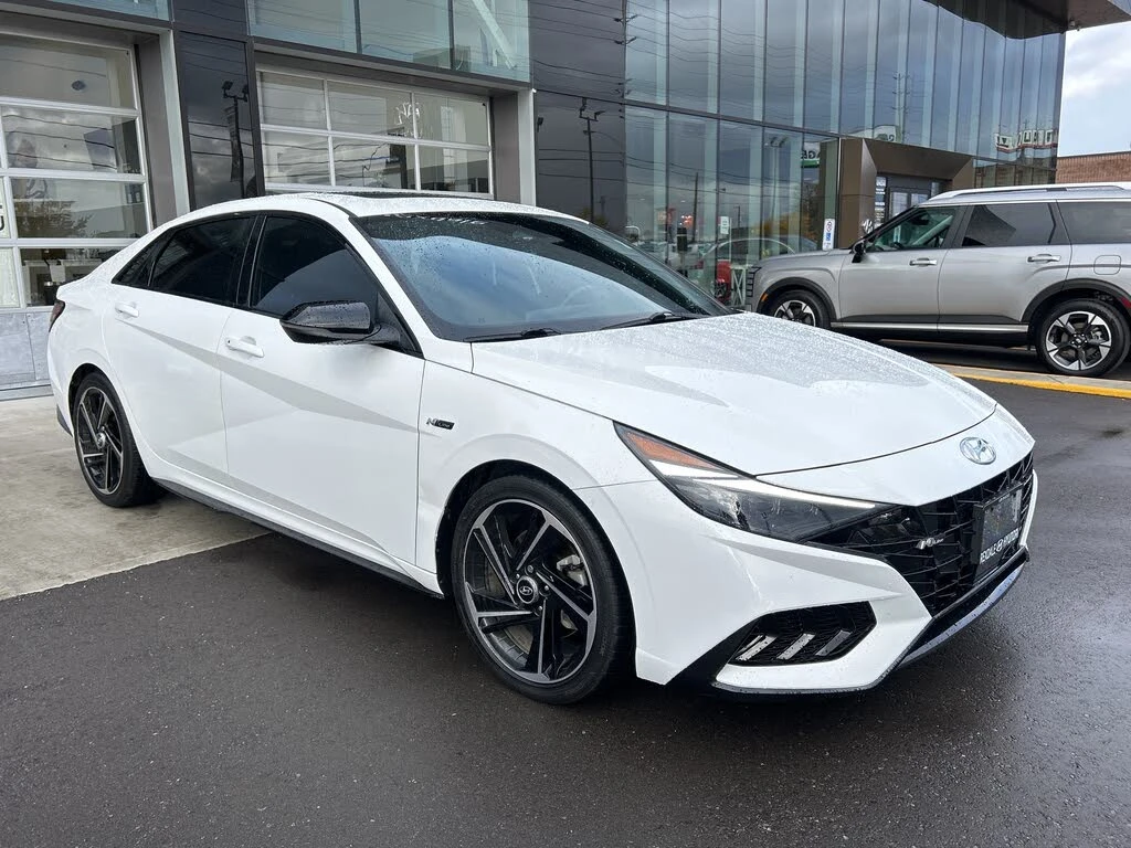 Hyundai Elantra *  *    *   *  | Mobile.bg   4