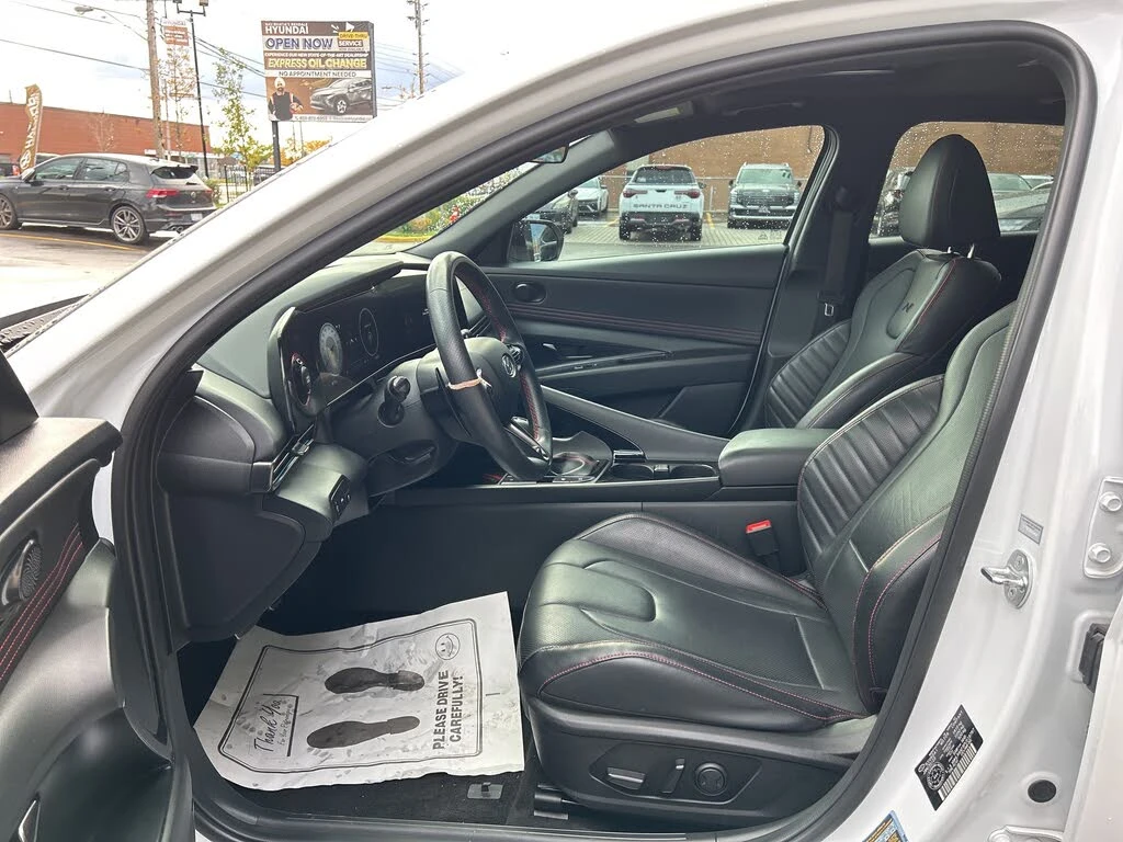 Hyundai Elantra *  *    *   *  | Mobile.bg   10