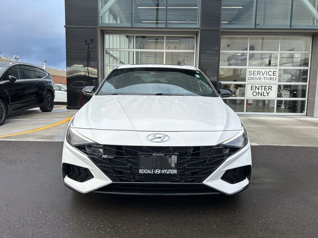 Hyundai Elantra *  *    *   *  | Mobile.bg   3