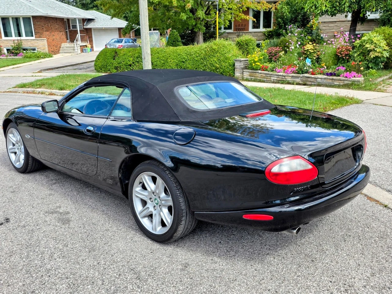 Jaguar Xk8 * АВТО КРЕДИТ* ЦЕНА ДО БГ * СЕРВИЗНА ИСТОРИЯ *  - изображение 6