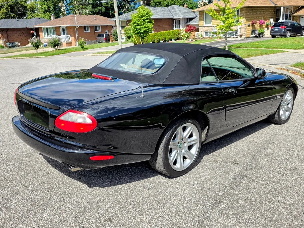 Jaguar Xk8 * АВТО КРЕДИТ* ЦЕНА ДО БГ * СЕРВИЗНА ИСТОРИЯ *  - изображение 9