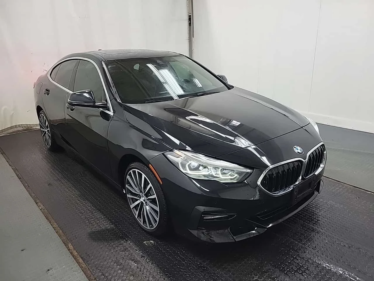 BMW 228 I XDRIVE * АМБИЕНТНО ОСВЕТЛЕНИЕ* ПАНОРАМА* CARFAX - изображение 2