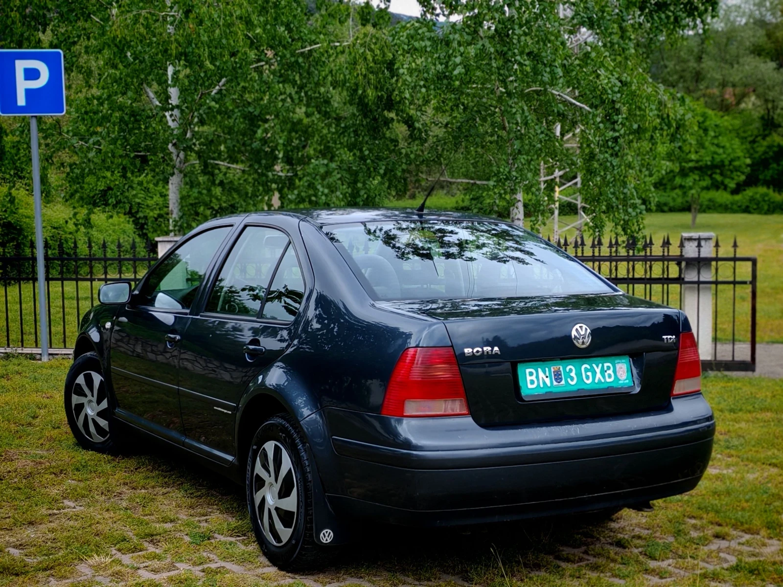 VW Bora 1.9TDI(90)* FACELIFT* НОВ ВНОС* , снимка 5 - Автомобили и джипове - 54583349