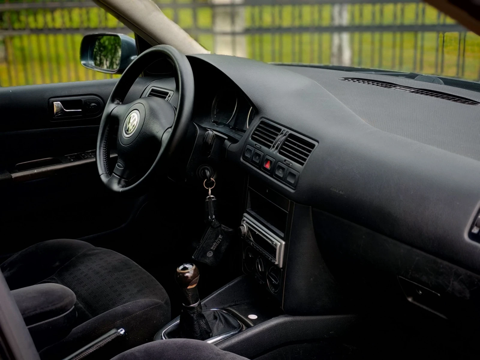 VW Bora 1.9TDI(90)* FACELIFT* НОВ ВНОС* , снимка 12 - Автомобили и джипове - 54583349