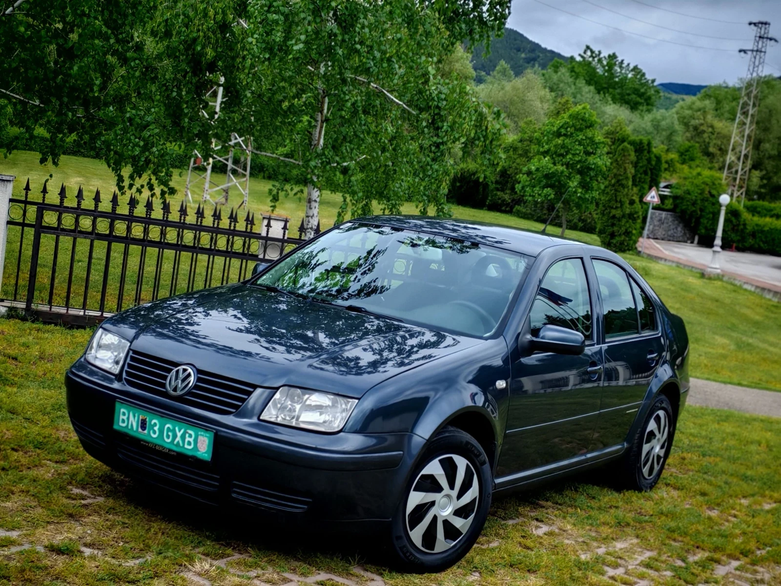 VW Bora 1.9TDI(90)* FACELIFT* НОВ ВНОС* , снимка 2 - Автомобили и джипове - 54583349
