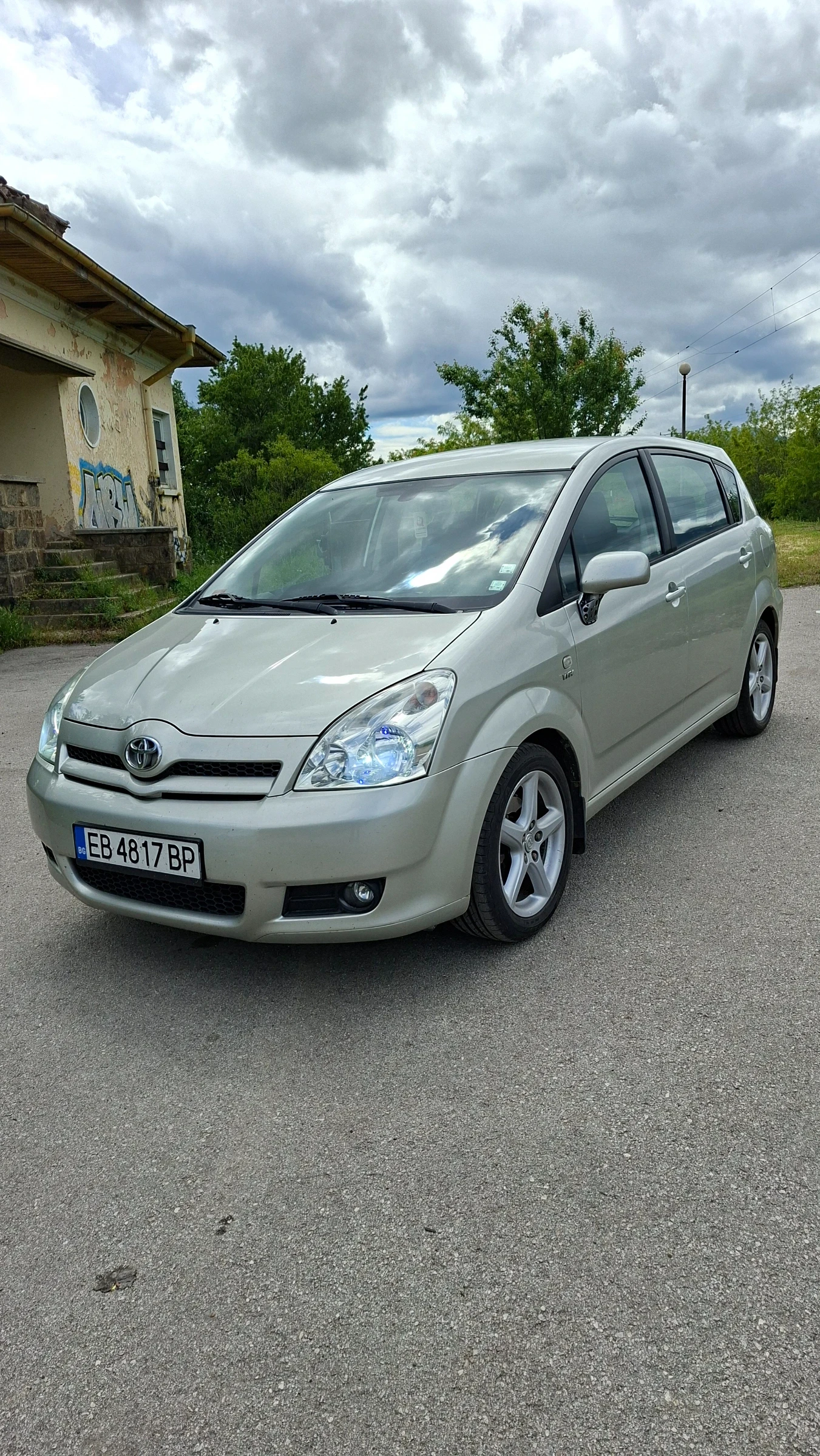Toyota Corolla verso 1.8 VVT-i Газов инжекцион, снимка 14 - Автомобили и джипове - 54685517