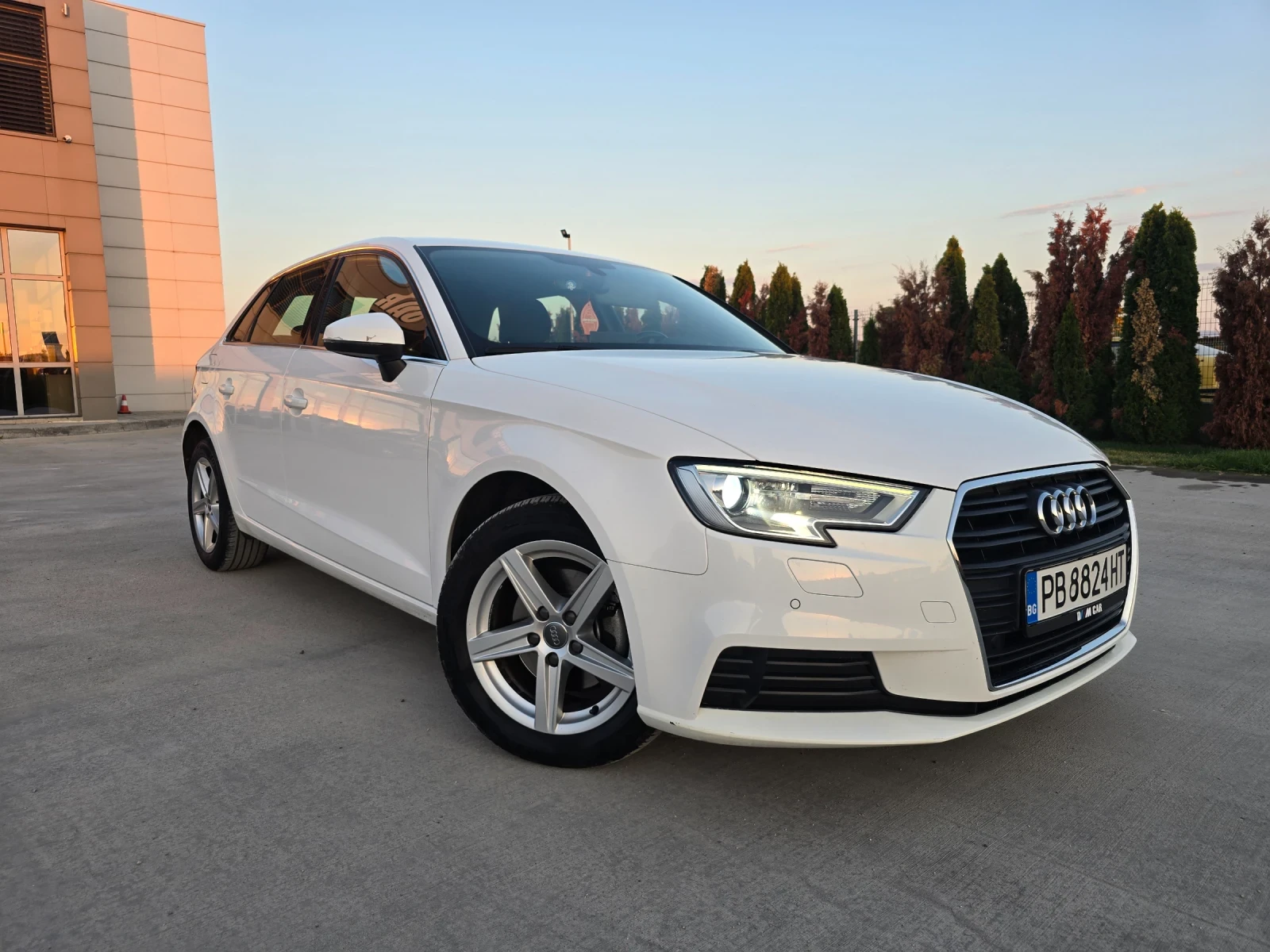 Audi A3 1.6TDI/S-TRONIC/РЕГИСТРИРАНА/ЛИЗИНГ, снимка 3 - Автомобили и джипове - 55021728