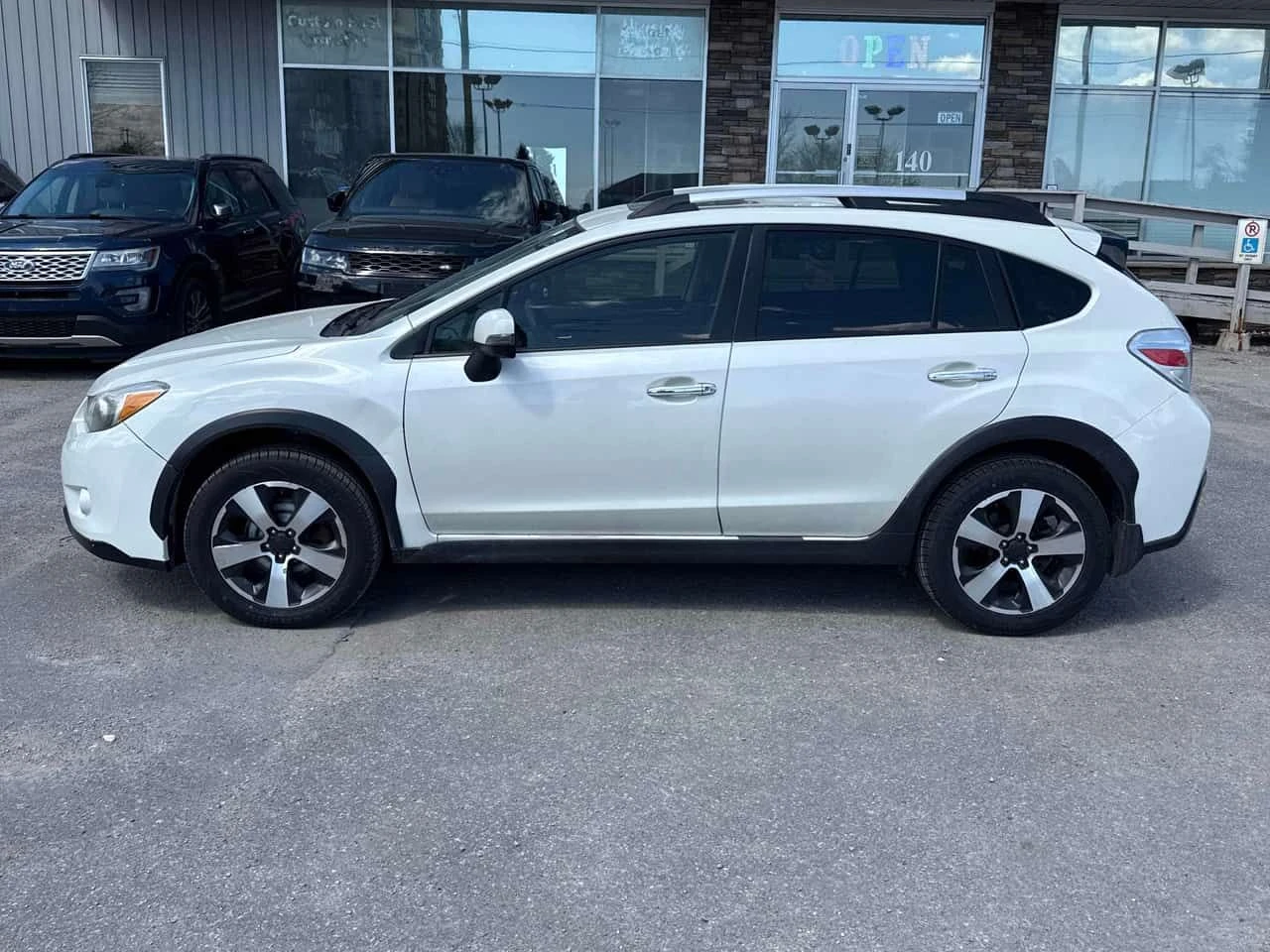 Subaru XV * 5dr 2.0i * АВТОКРЕДИТ БЕЗ ПЪРВОНАЧАЛНА ВНОСКА* , снимка 2 - Автомобили и джипове - 55067122