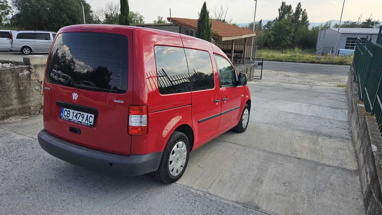 VW Caddy ECO FUEL, снимка 3 - Автомобили и джипове - 55577470