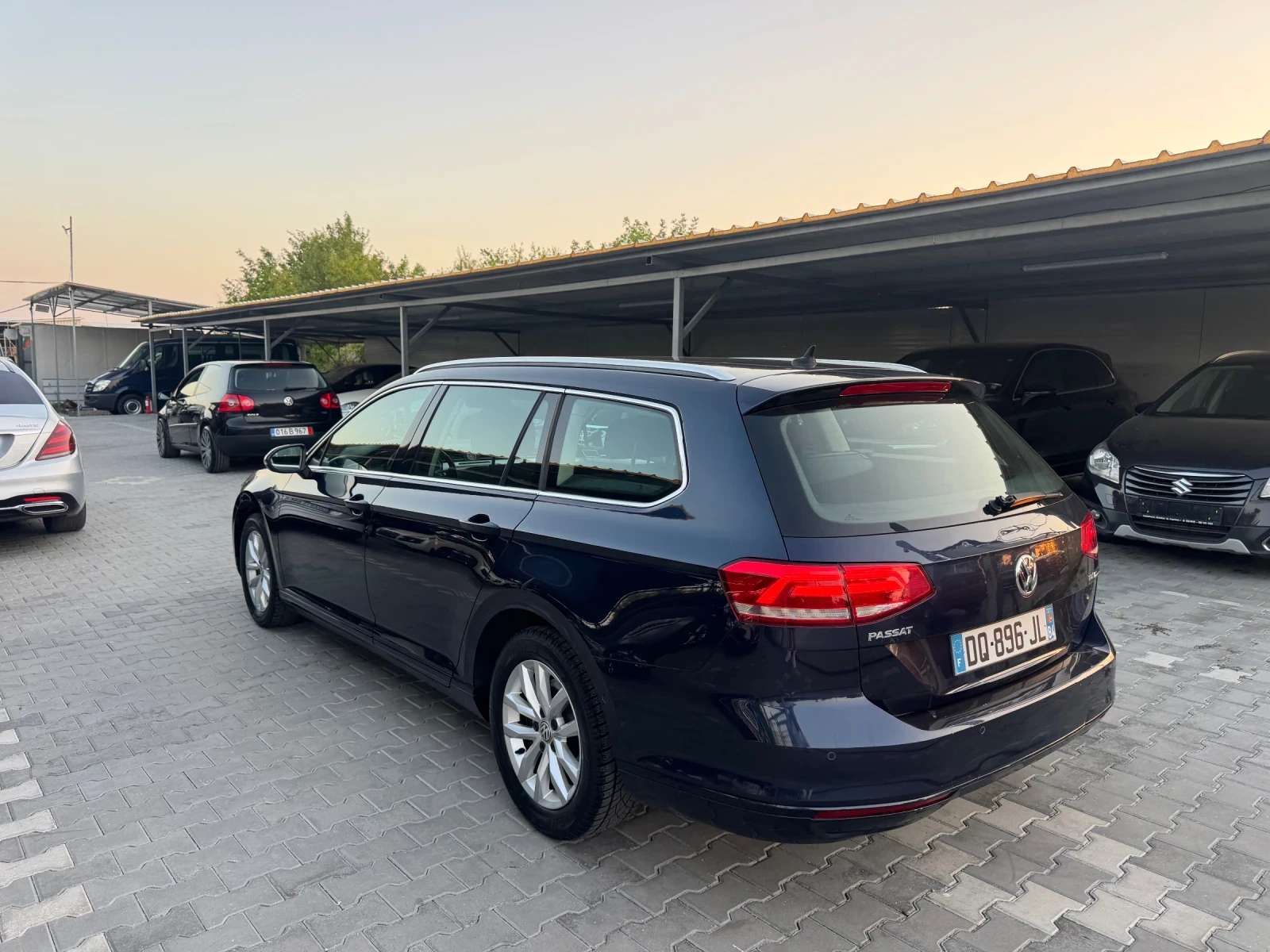 VW Passat 1.6TDI LED, снимка 5 - Автомобили и джипове - 55651733