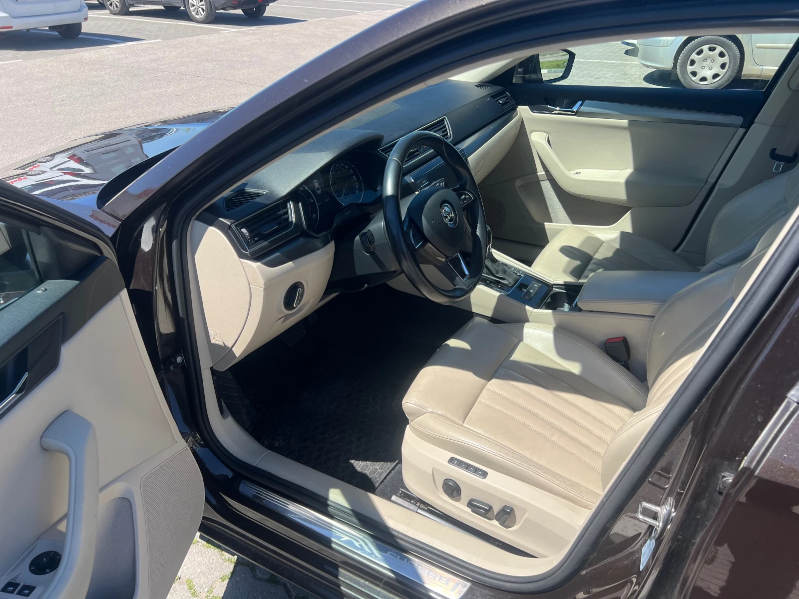 Skoda Superb 190 к.с., снимка 9 - Автомобили и джипове - 55692609