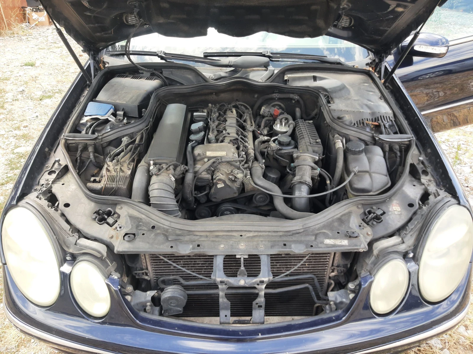 Mercedes-Benz E 220 AVANTGARDE* 6-СКОРОСТИ* , снимка 7 - Автомобили и джипове - 55822416