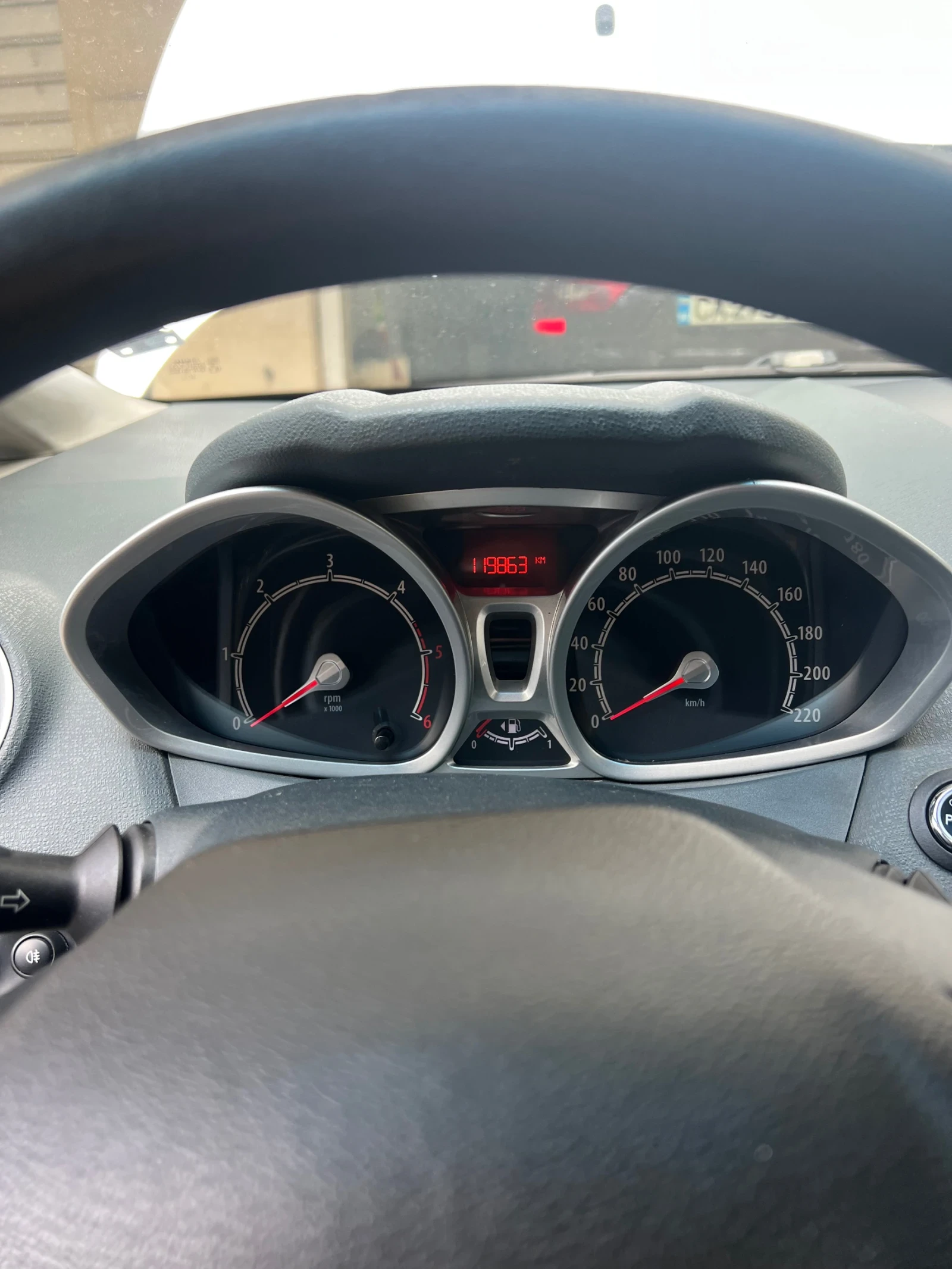 Ford Fiesta, снимка 10 - Автомобили и джипове - 56225878