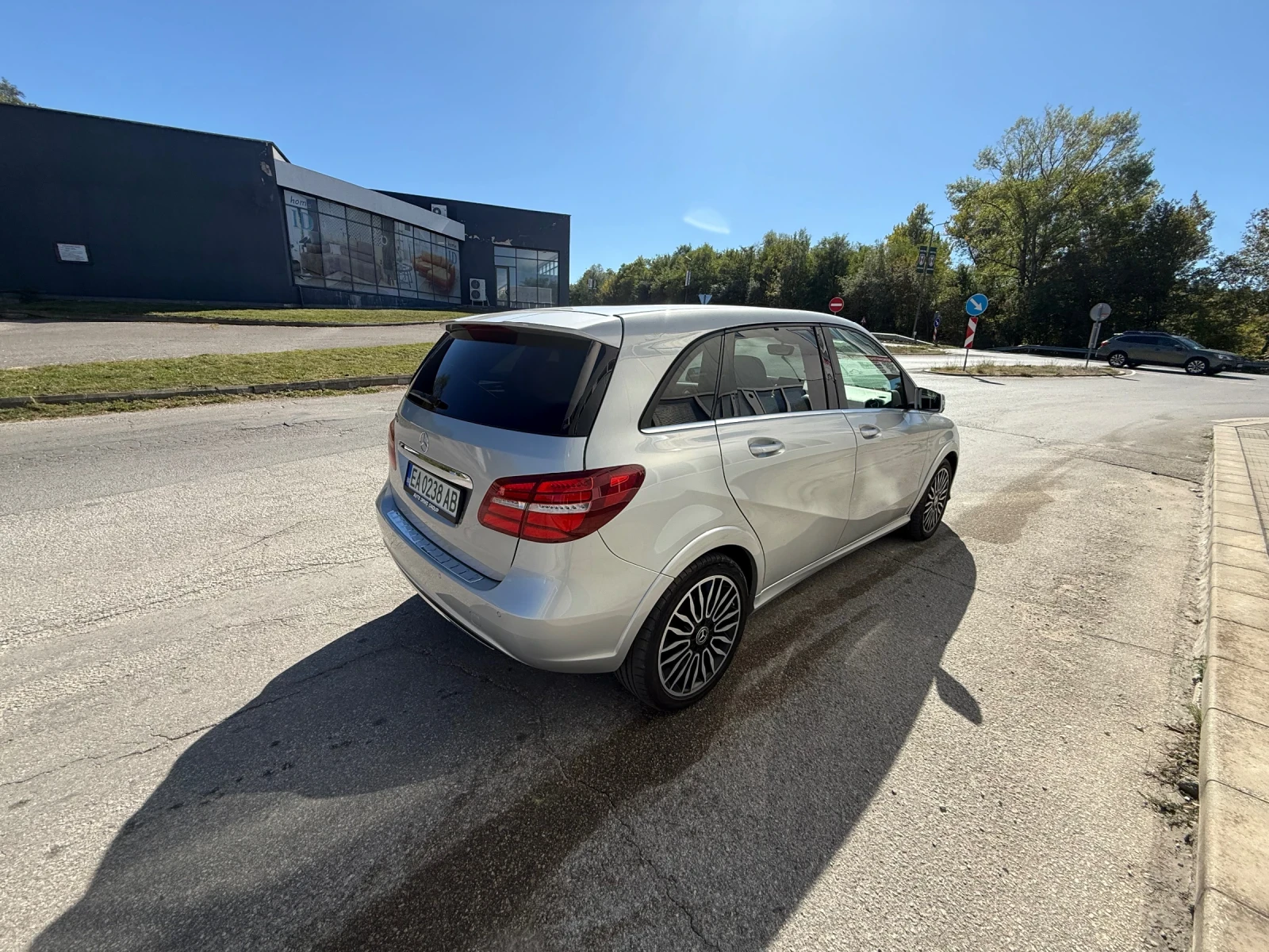 Mercedes-Benz B 250 Electric drive, снимка 5 - Автомобили и джипове - 56685043