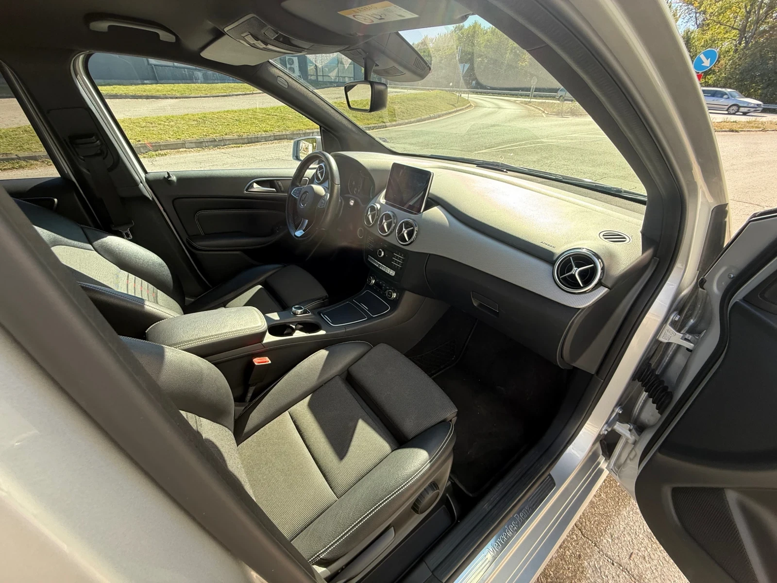Mercedes-Benz B 250 Electric drive, снимка 12 - Автомобили и джипове - 56685043