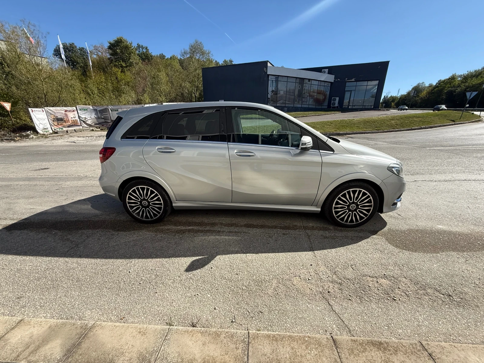 Mercedes-Benz B 250 Electric drive, снимка 4 - Автомобили и джипове - 56685043