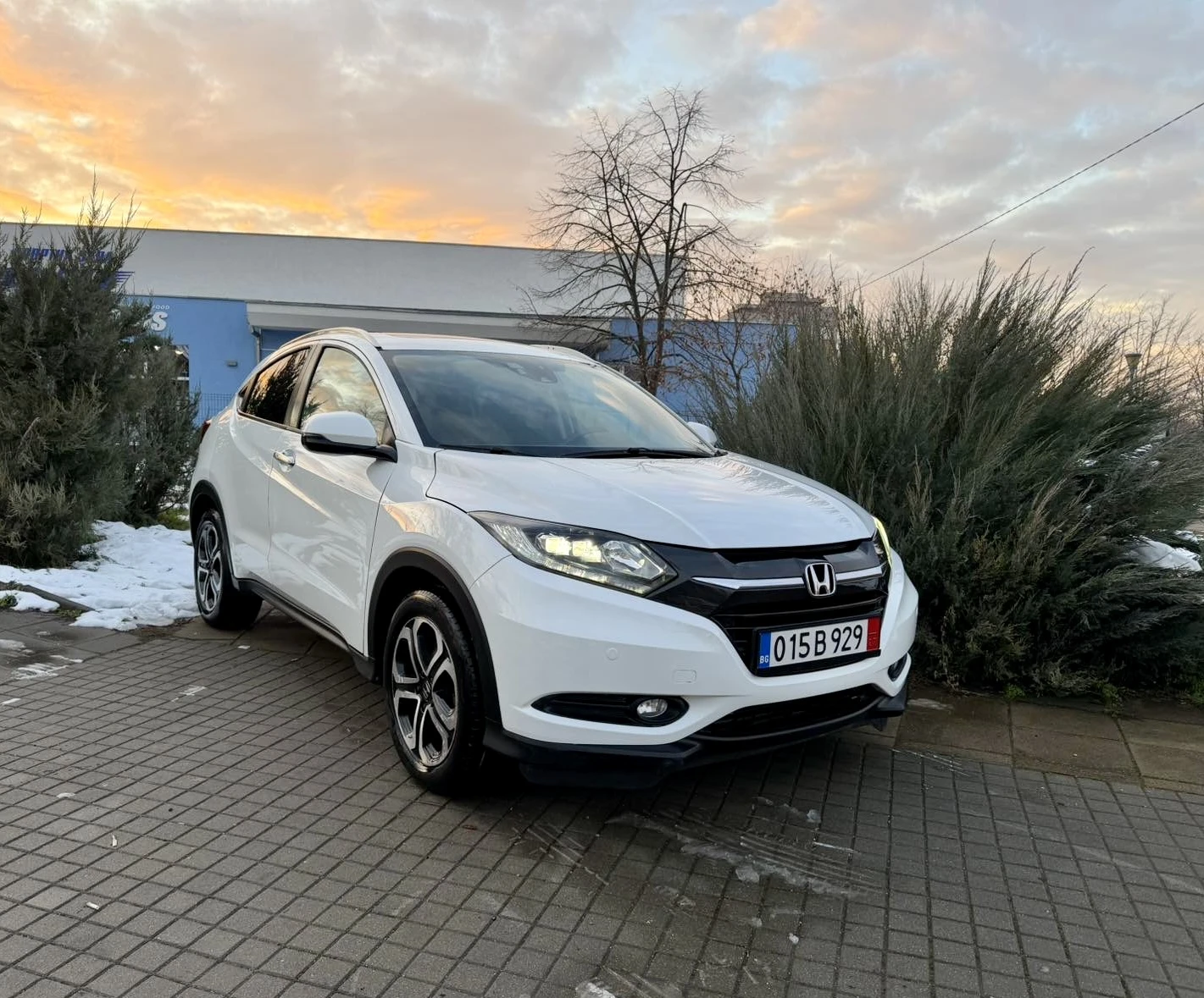 Honda Hr-v 1.5i* Executive* Euro 6b* LED*  | Mobile.bg � ����������� 1