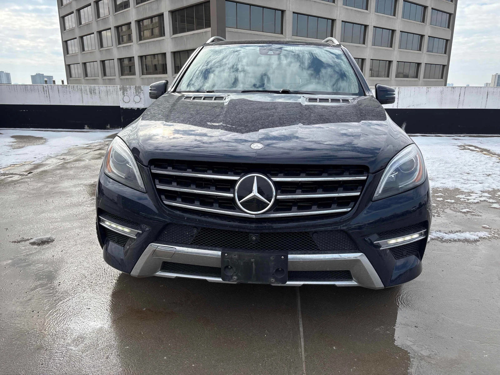Mercedes-Benz ML 350 AMG* PACK* HARMON* KARDON* КАМЕРА* КЕЙЛЕС* ПОДГРЕВ, снимка 4 - Автомобили и джипове - 53917395