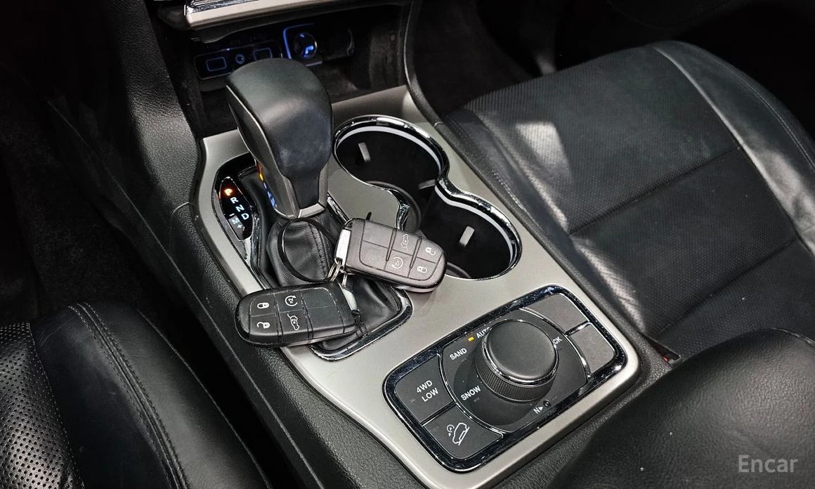 Jeep Grand cherokee, снимка 9 - Автомобили и джипове - 54323952