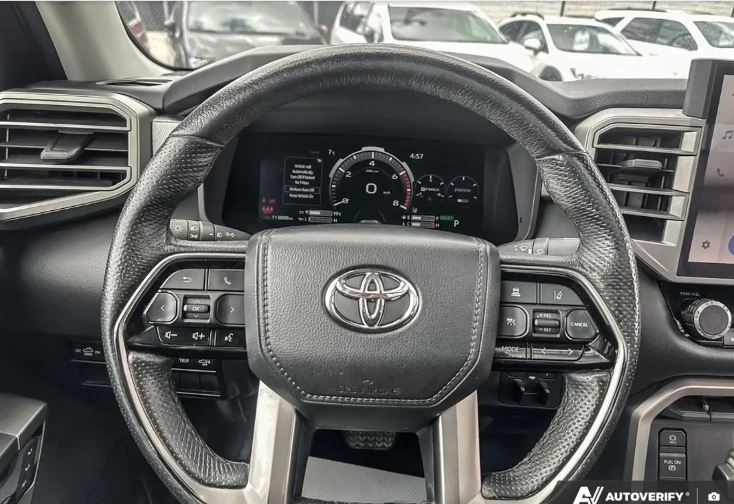 Toyota Tundra HYBRID LIMITED CREW 1 OWNER, снимка 8 - Автомобили и джипове - 54718596
