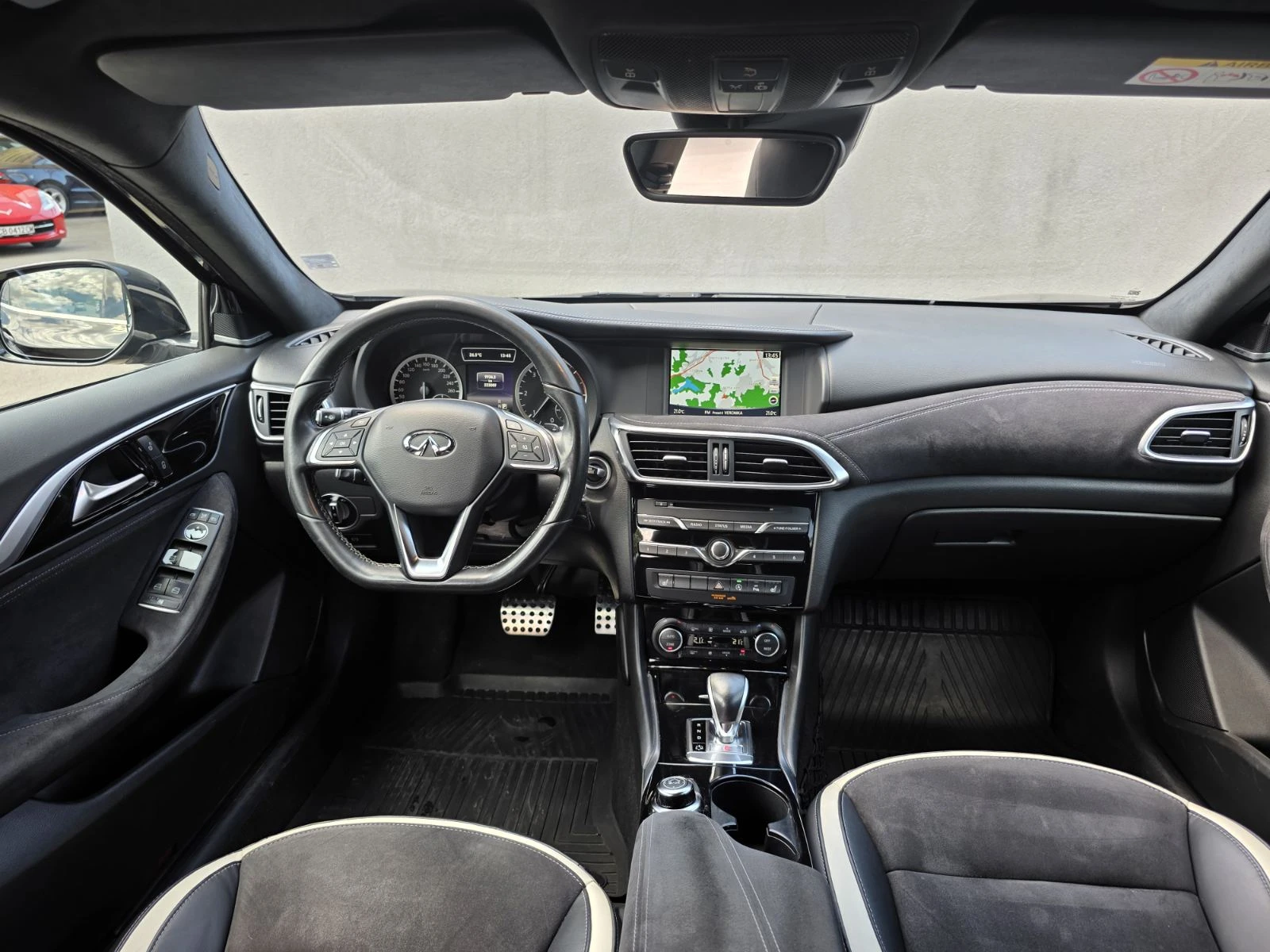 Infiniti QX30 S AWD 2.2D, снимка 11 - Автомобили и джипове - 55085497