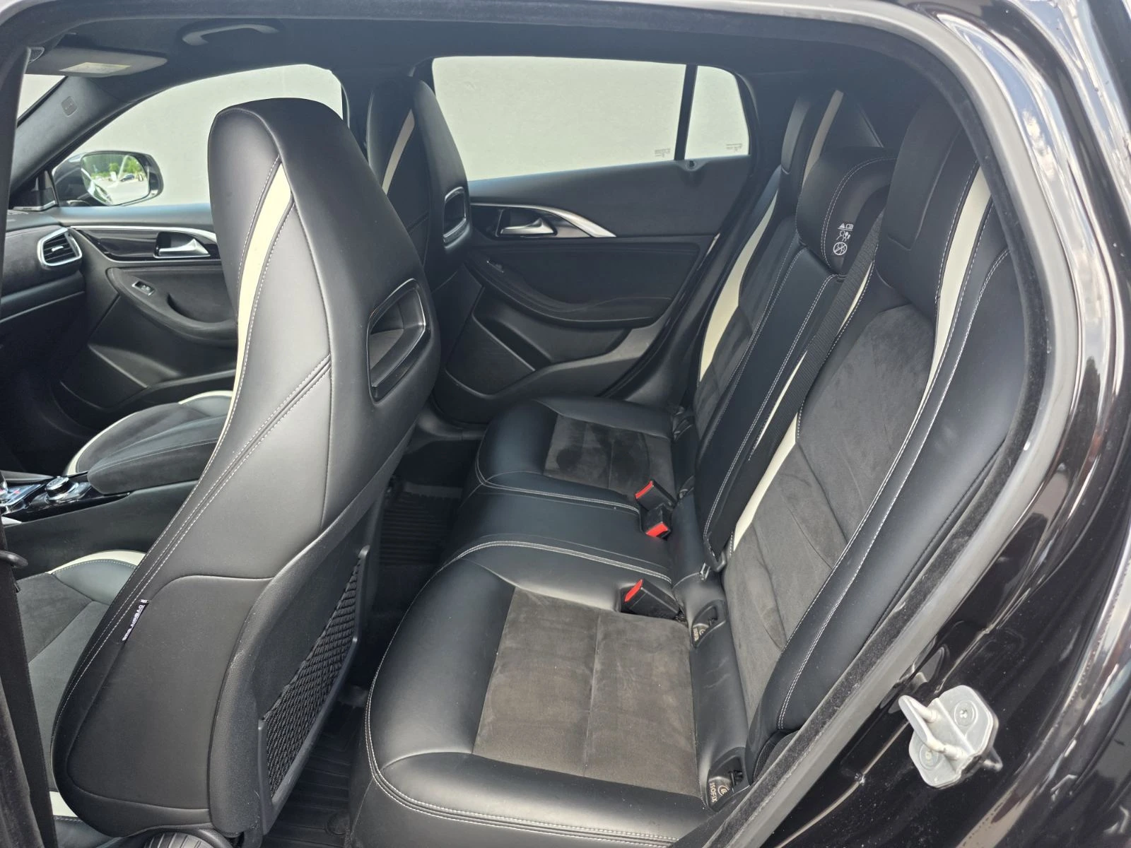 Infiniti QX30 S AWD 2.2D, снимка 15 - Автомобили и джипове - 55085497