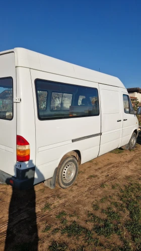 Обява за продажба на Mercedes-Benz Sprinter 208 ~12 000 лв. - изображение 2 | Auto.bg Обява за продажба на Mercedes-Benz Sprinter 208 ~12 000 лв. - изображение 2