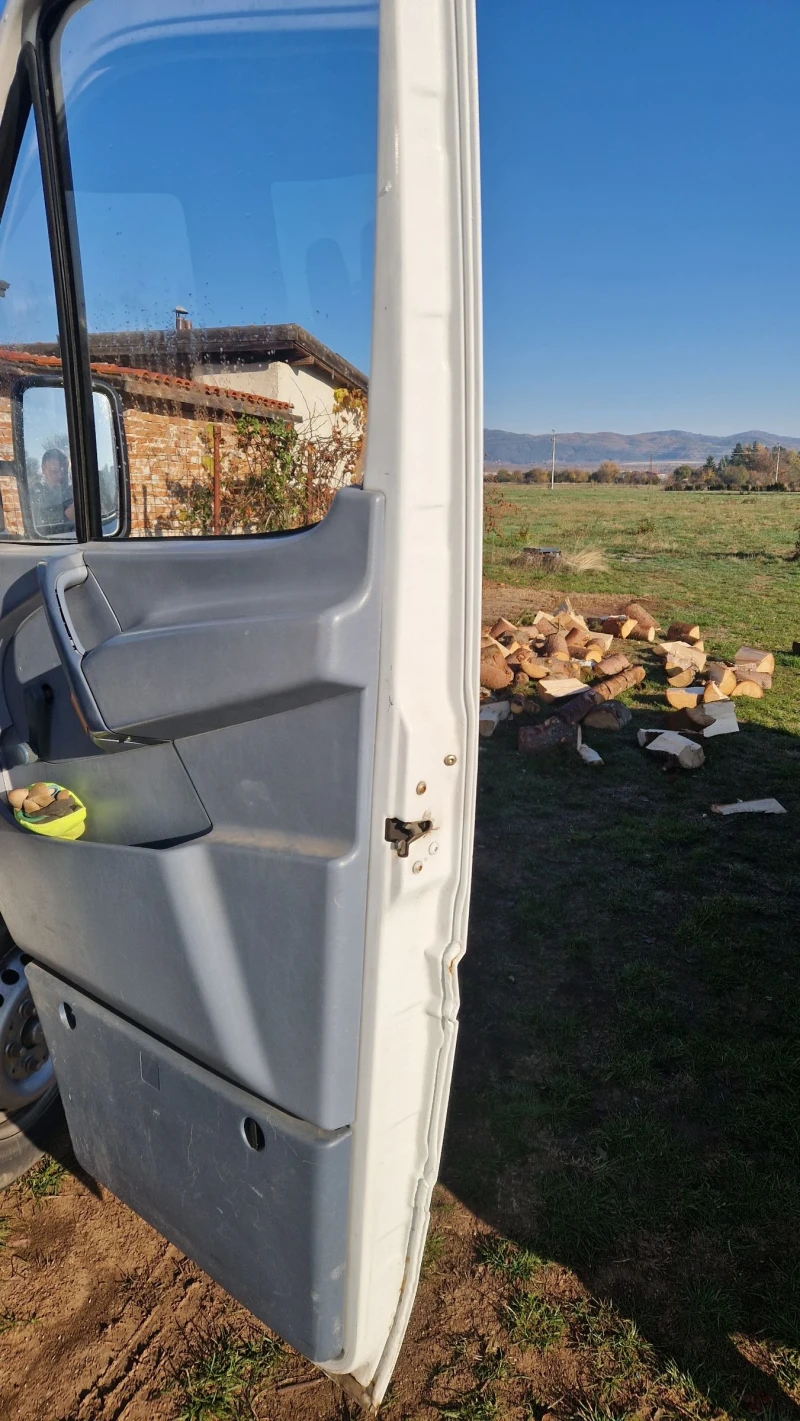 Mercedes-Benz Sprinter 208, снимка 8 - Бусове и автобуси - 52261589