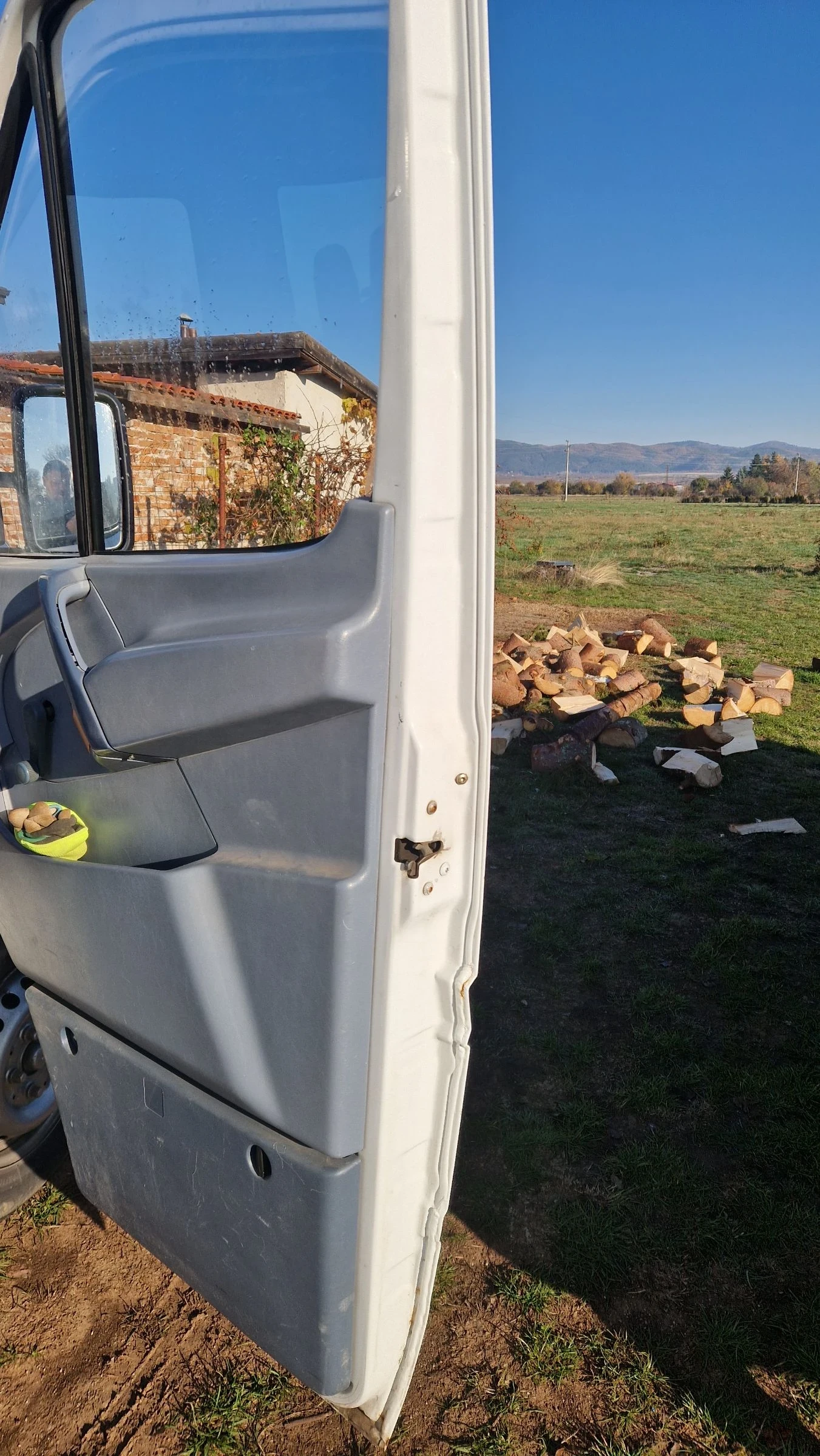 Mercedes-Benz Sprinter 208  - изображение 8