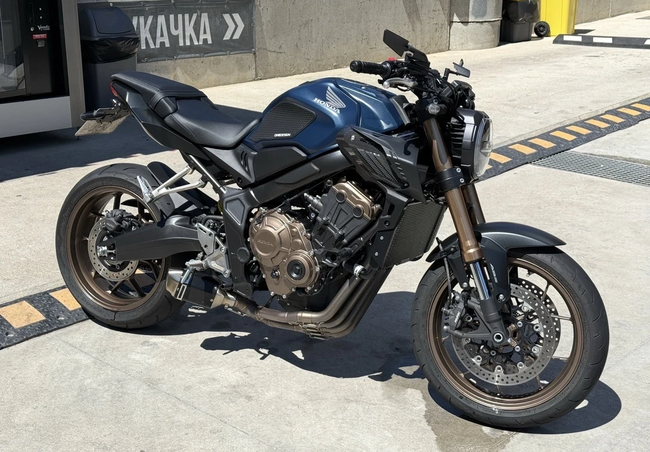 Honda Cb 650RA, снимка 2 - Мотоциклети и мототехника - 54554717