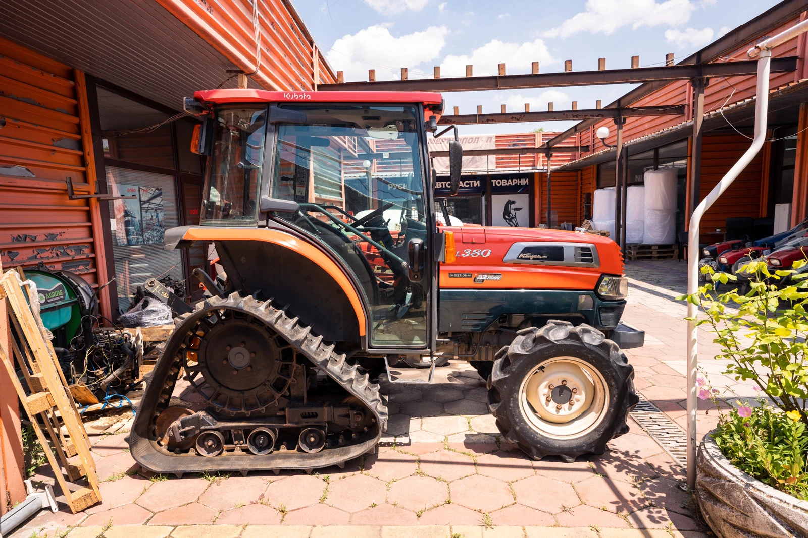 Трактор Kubota KL380 - изображение 2