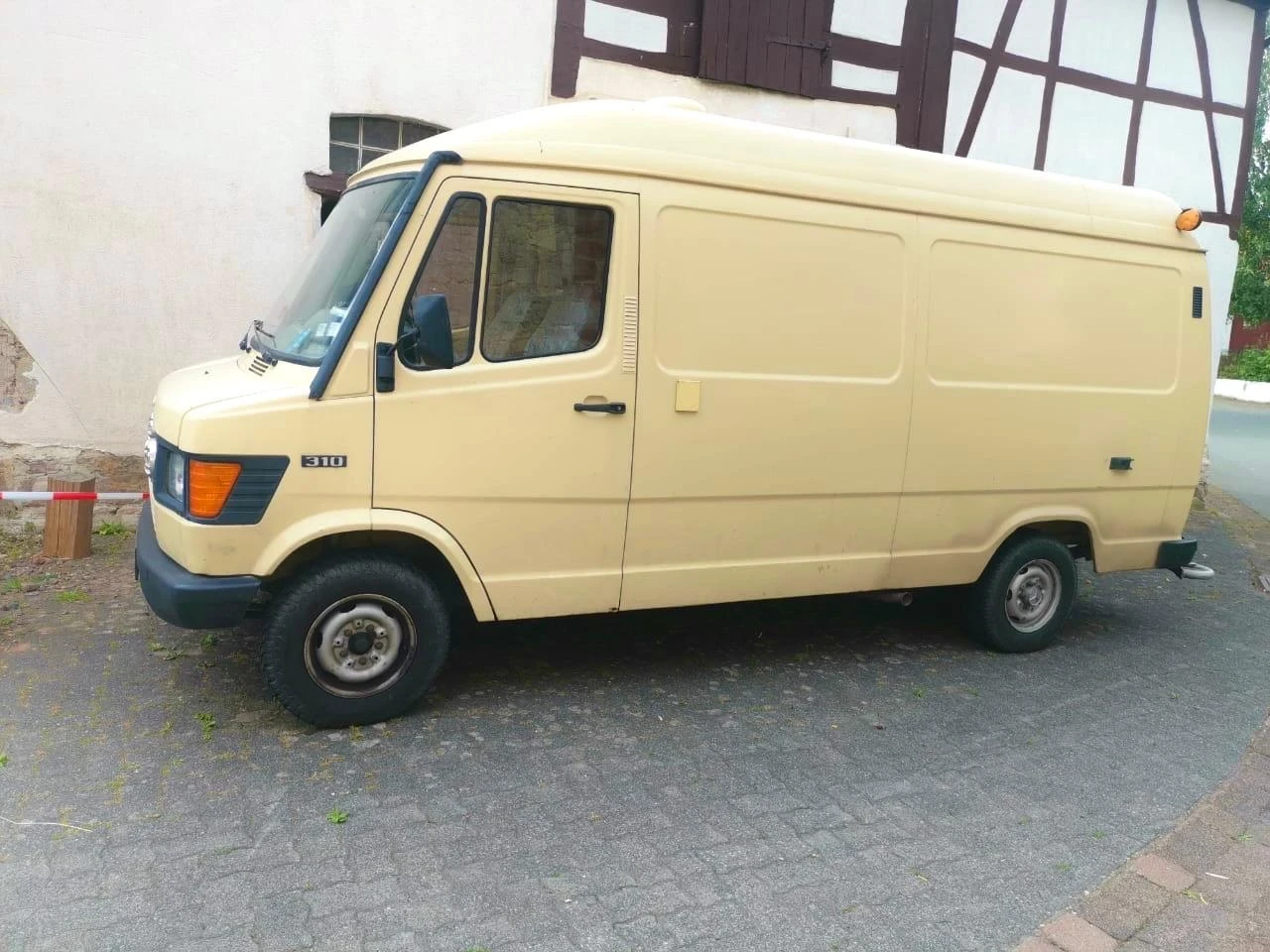 Кемпер Mercedes-Benz 310