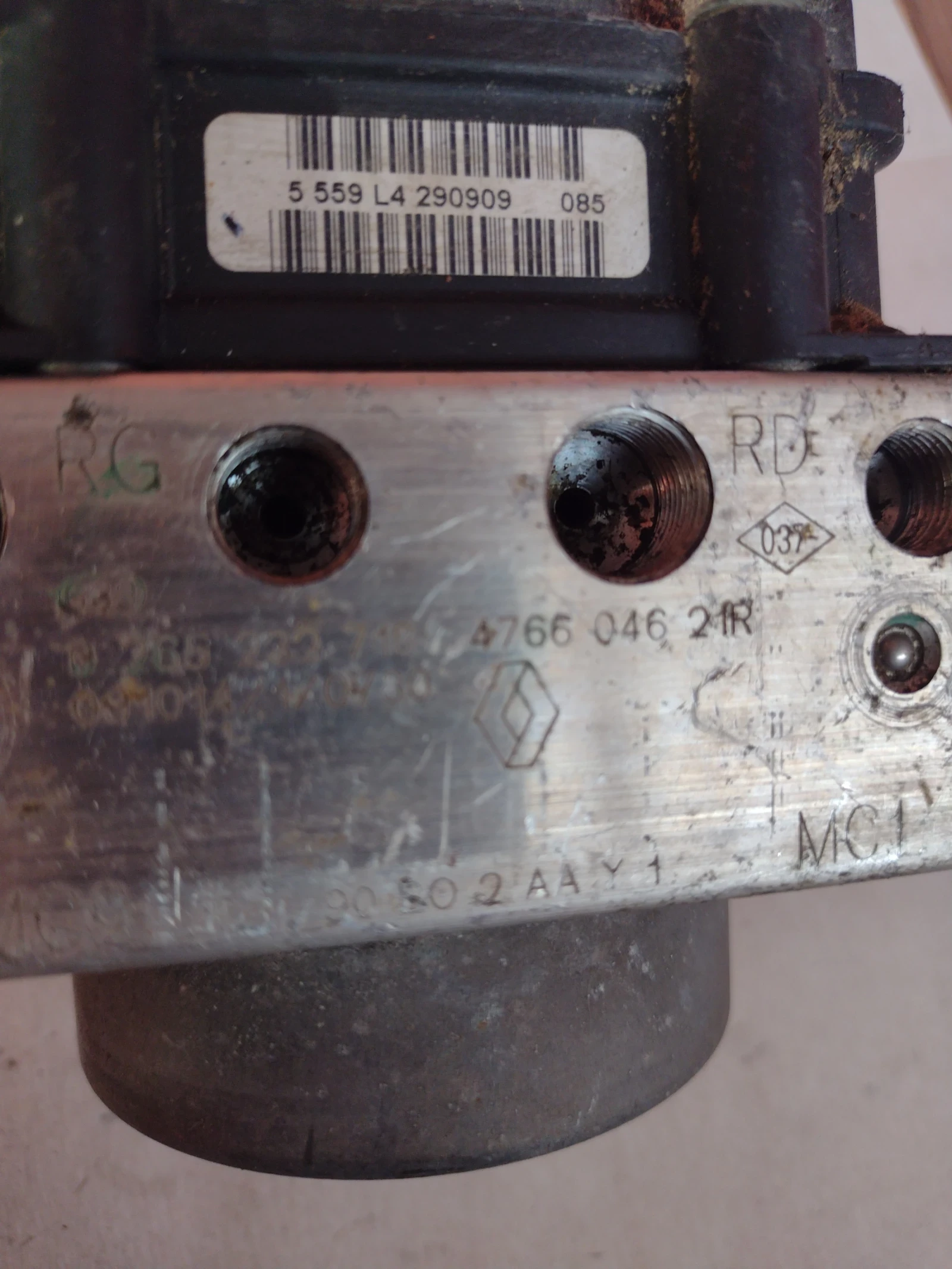 476604621R  0265232718  ABS  DACIA LOGAN, SANDERO 1.5DCI  4766 046 21R   0265801018 | Mobile.bg   11