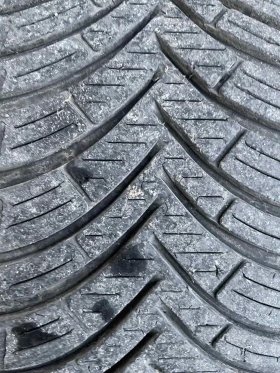 Гуми с джанти Kleber 225/45R18, снимка 5 - Гуми и джанти - 52489593