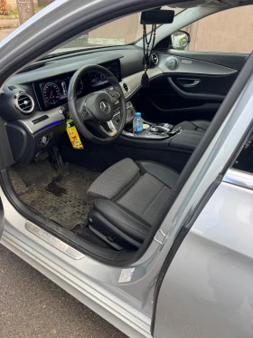 Mercedes-Benz E 220 4matik, снимка 7